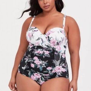 Torrid one piece floral swimsuit in size 6R.